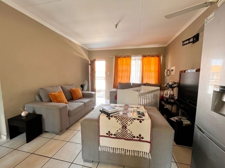 2 Bedroom Property for Sale in Oos Einde North West